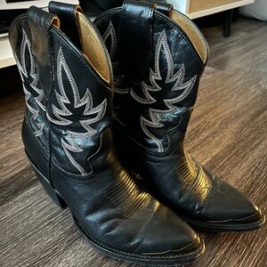 Idyllwind Wheels Black Leather Western Booties - Round Toe